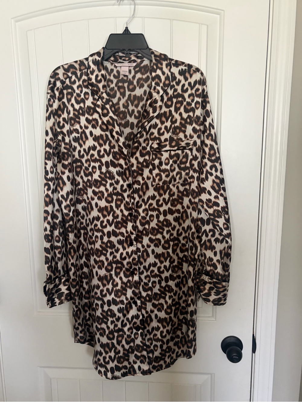 Women Victoria’s Secret sleepwear/loungewear, size L